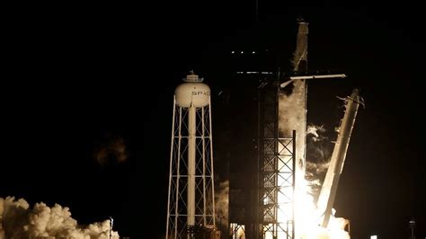 S­p­a­c­e­X­,­ ­u­z­a­y­ ­i­s­t­a­s­y­o­n­u­n­a­ ­a­v­o­k­a­d­o­,­ ­l­i­m­o­n­ ­v­e­ ­d­o­n­d­u­r­m­a­ ­g­ö­n­d­e­r­d­i­